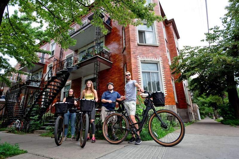 Bike/E-bike tour Plateau,MileEnd, Jean-Talon Market by Fitz - Mile End and bagel sampling, plus the neighborhood personality