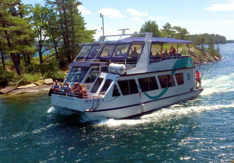 Brockville: 1000 Islands Cruise - Brockville Waterfront to the St. Lawrence Seaway Channel