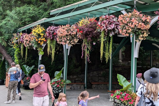 Butchart Gardens and City Private Tour - A 10:00 am Victoria loop that respects your time