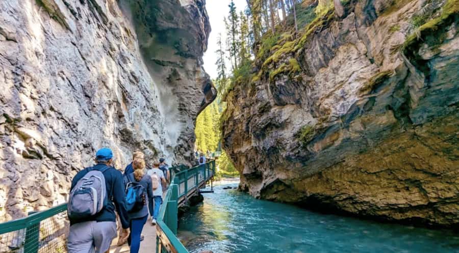 Calgary/Banff: Lake Louise, Moraine & Johnston Canyon Trip - Morning start options and what they mean for your day