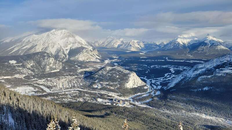 Calgary: Canmore, Banff, Lake Louise - Gondola Included - Why this Calgary to Banff, Canmore, and Lake Louise trip feels more personal