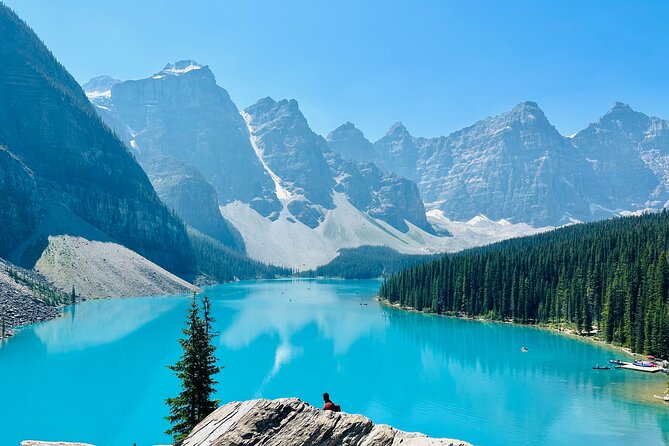 Calgary/Canmore/Banff: Moraine Lake & Lake Louise Return Shuttle - Key highlights at a glance