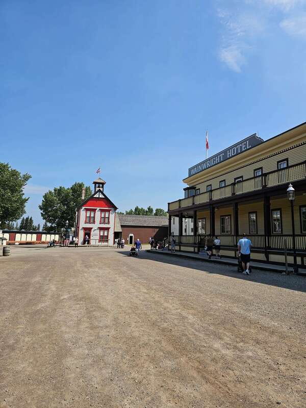 Calgary City Tour & Yamnuska Wolfdog Sanctuary Private Tour - CrossIron Mills: shopping time to end the day