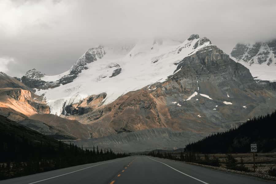 Calgary: Day Trip to Jasper with Lunch - Pickup, comfort, and small-group pacing