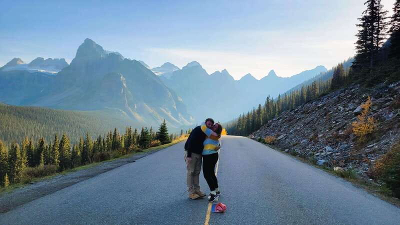 Calgary: Glaciers, Mountains, Lakes, Canmore and Banff Tour - Banff Avenue free time: souvenirs, a quick reset, and a real town finish
