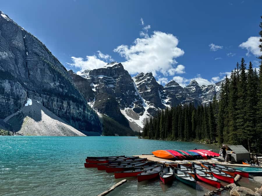 Calgary: Lake Louise, Moraine Lake, & Emerald Lake Tour - Yoho National Park and Emerald Lake: A Different Kind of Calm