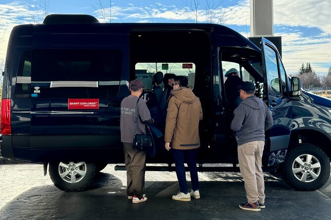 Calgary YYC Airport: Hassle-free Private Transfer to Lake Louise - What is included in the price, and why that matters