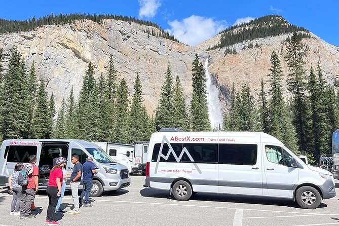 Calgary YYC Airport to Banff Hotels (Shared Shuttle Bus) - Who this shuttle is best for, and who should think twice