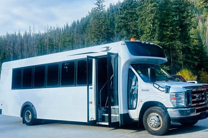 Calgary YYC Airport to Banff Shared Shuttle - Communication and Driver Service: What You Can Expect on the Day