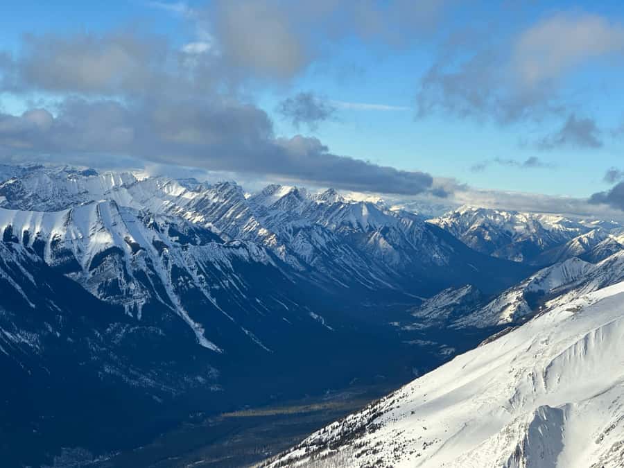 Canmore: 25-Minute Three Sisters Helicopter Tour - Where You Start: Alpine Helicopters Inc. Log Building in Canmore