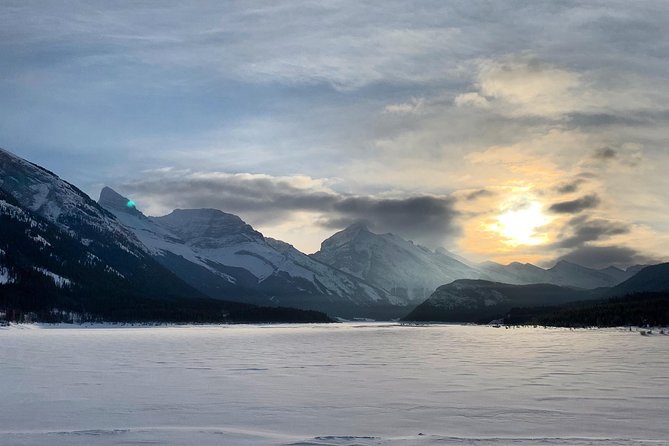 Canmore: Stargazing and Nature by Nightfall Walking Tour - 2hr - Learning on the move: wildlife, culture, and small surprises