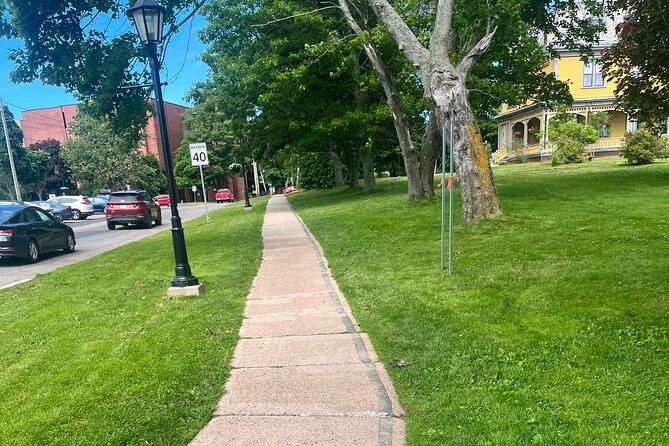 Charlottetown Audio Walking Tour - A self-guided Charlottetown route that keeps you walking, not waiting