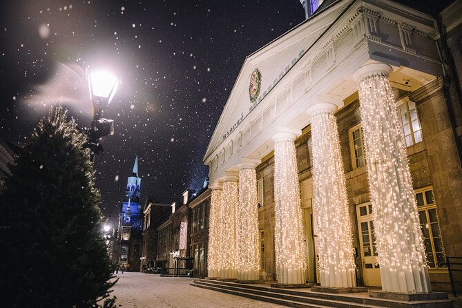 Christmas Walking Tour in Old Montreal - World Trade Centre Santa exhibit: the big, fun payoff