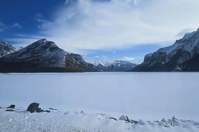 Columbia Icefield, Crowfoot Glacier and Bow ,Peyto Lake Tour - Crowfoot Glacier and Bow Lake: short stops with big payoff