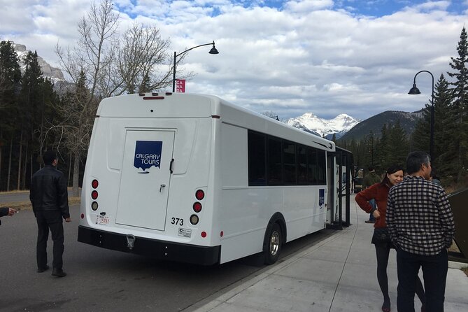 Columbia Icefield Glacier Adventure Day Tour from Calgary/ Banff - Getting to the Icefields Parkway Without Stress