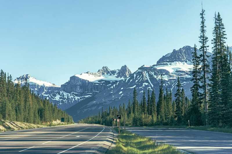 Columbia Icefield, Peyto Lake, Bow Lake Discovery Tour - Bus comfort and bilingual guiding: the difference between easy and stressful