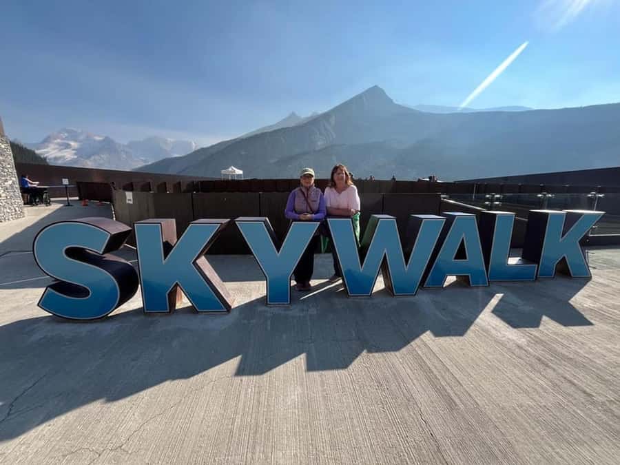 Columbia icefield, Skywalk, Waterfowl, Bow & Peyto Lake Tour - Key things to know before you go