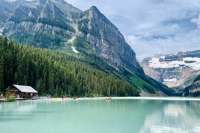Day Trip: Lake Louise, Moraine Lake, Emerald Lake, Banff - Pickup timing and group size, the stuff that shapes your comfort