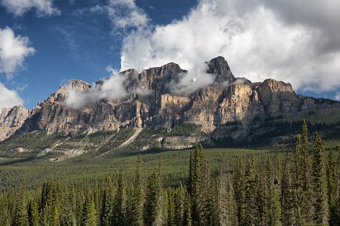 Discover 9 Iconic Banff Sights in a Day! with extra Comfort-12pax - Moraine Lake’s seasonal window, and what happens in winter