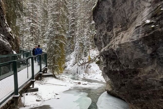 Discover 9 Iconic Banff Sights in a Day! with extra Comfort-12pax - Bow Lake and Peyto Lake: short stops with strong photo payoff