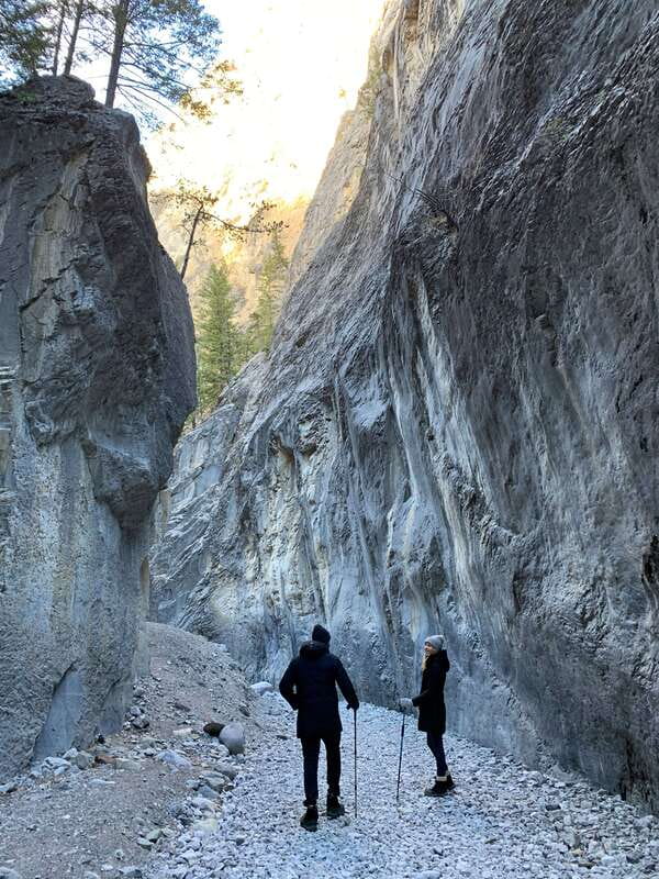 Discover Ancient Pictographs - Guided Canyon Hiking Tour 3H - Indigenous pictographs: what to look for and how to interpret what you see