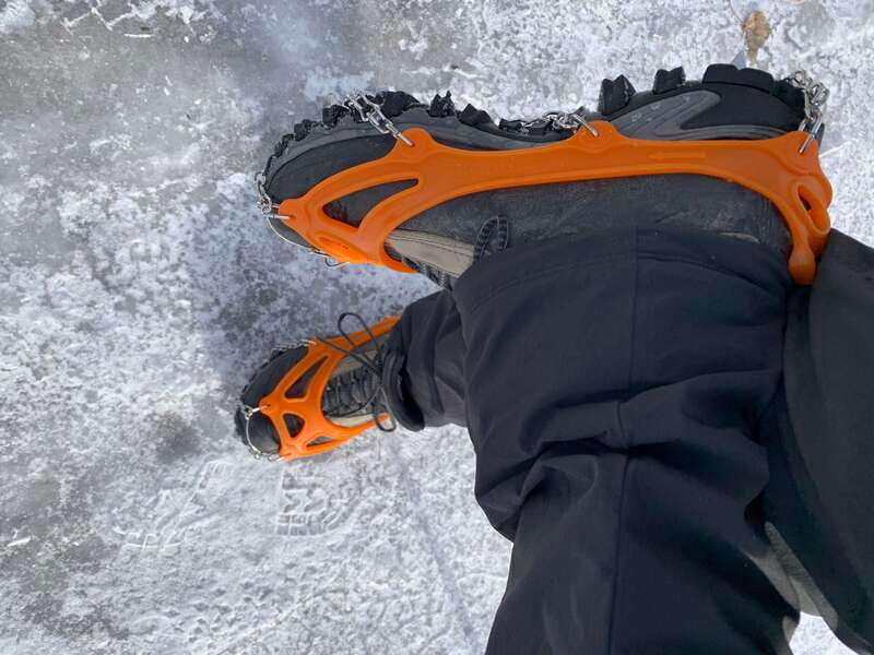 Discover Ancient Pictographs - Guided Canyon Hiking Tour 3H - Guide-led safety: bear spray, first aid, and the right winter gear
