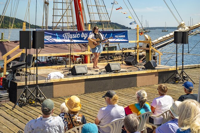 Discover Lunenburg and Mahone Bay Guided Tour - Getting the Most Out of 6 Hours in Nova Scotia