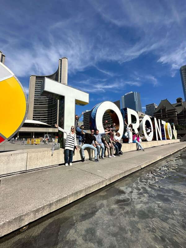 Downtown Toronto: Walking tour experience. English/Spanish - A Downtown Route That Actually Feels Like Toronto