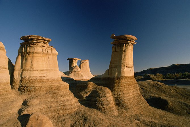 Drumheller and Badlands Full-Day Tour with a Small Group - Horseshoe Canyon Viewpoint: Fast, Free, and Stunning
