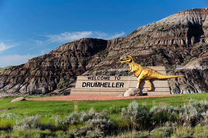 Drumheller and Badlands Full-Day Tour with a Small Group - East Coulee School Museum Stop: Lunch Is On You