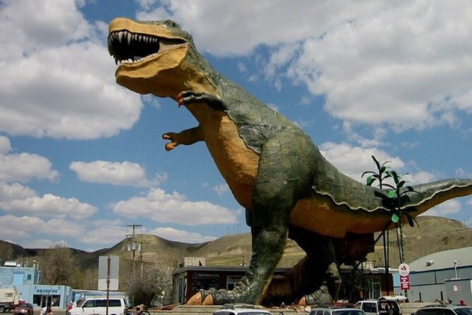 Drumheller Dinosaur Valley & Horseshoe Canyon Adventure Day Tour - Visitor Information Centre and the World’s Largest Dinosaur: a practical wrap-up