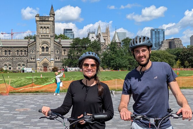 E-bike Toronto's Dynamic Neighbourhoods - Weather, comfort, and timing realities