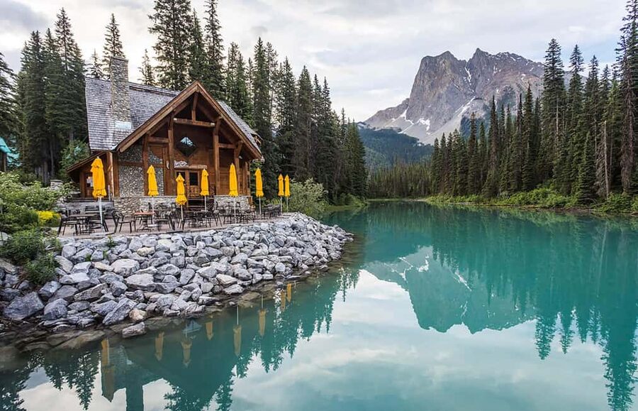 Emerald Lake,Lake Louise JohnstonCanyon&Banff Tour - A 12-hour loop of Yoho and Banff, built for your time