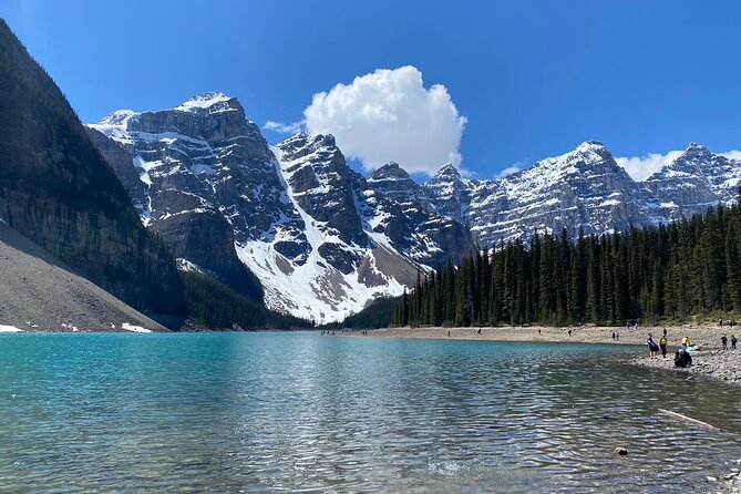 Emerald Lake Lake Louise Moraine Lake Half Day Tour - Moraine Lake in summer: 1 hour 30 minutes during the Jun 1 to Oct 13 window