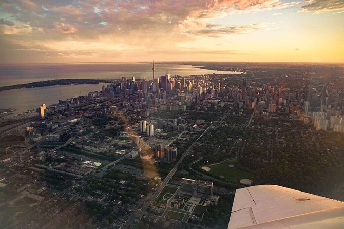 Exhilarating 120km Aerial Tour of Toronto with iflyTOTO - 120km Aerial Tour: the quick way to see Toronto from above