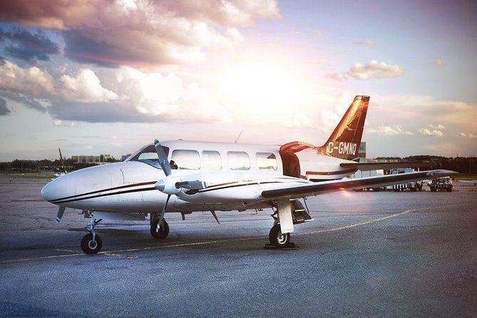 Exhilarating 120km Aerial Tour of Toronto with iflyTOTO - Pilot-led route and photo wins: how to get better shots in 18 minutes