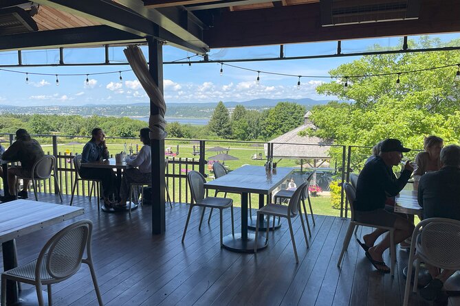 Experience île d'Orléans and the falls with a local guide - Pickup in Old Quebec and Downtown: Easy Start, Know the Limits