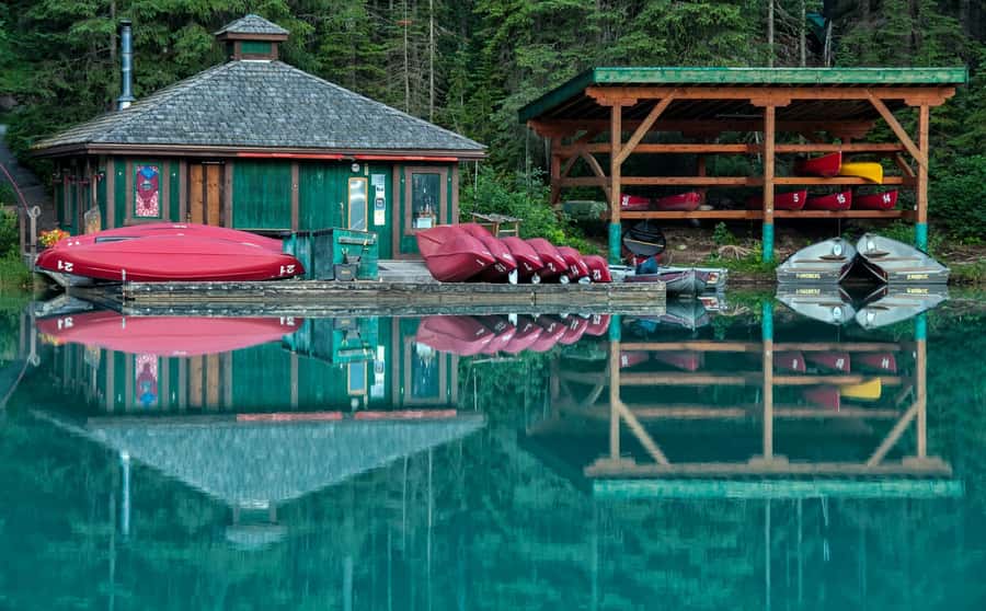 Explore 9 Iconic Banff Spots in 1 Epic Day!(Pax 12/Group) - Bow Lake: The Reflection Stop That Makes the Drive Worth It