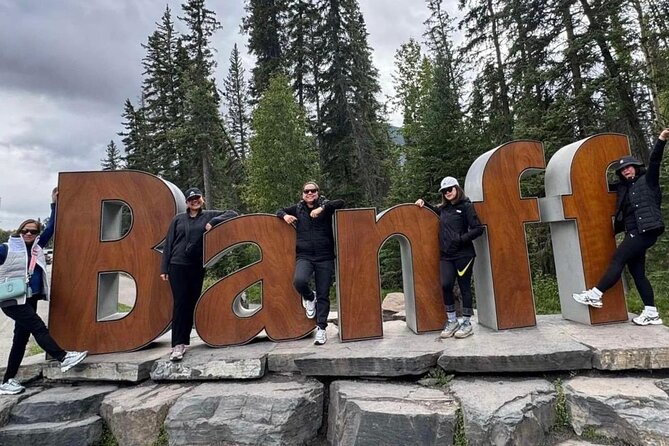 Famous Moraine Lake and Lake Louise Shared Shuttle Tour - Pickup timing matters more than you think