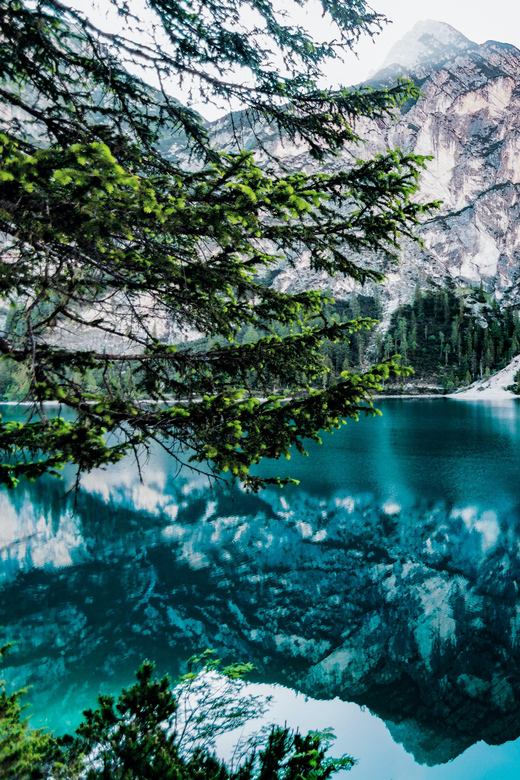 From Banff/Canmore: Moraine Lake, Lake Louise 1.5 hrs Each - Who this shuttle fits best, and who might want a different option