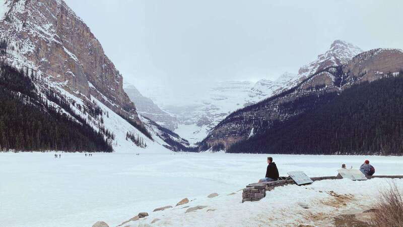 From Banff: Lake Louise and Moraine Lake Sightseeing Tour - Photo and comfort tips that actually help