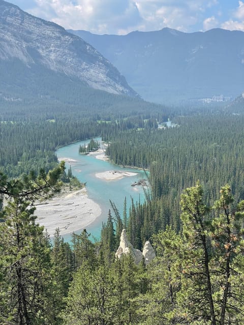 From Calgary: Banff, Moraine Lake and Lake Louise Tour - Moraine Lake timing, plus the Johnston Canyon swap when it is closed