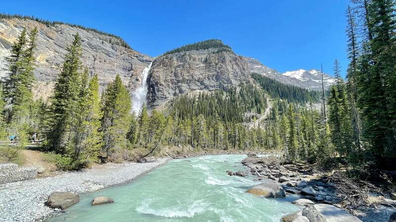 From Calgary: Banff & Yoho National Parks Private Day Tour - Moraine Lake: Ten Peaks views and the best kind of time for photos