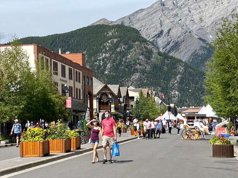 From Calgary: Banff & Yoho National Parks Private Day Tour - Wildlife spotting and guide storytelling, without the stress