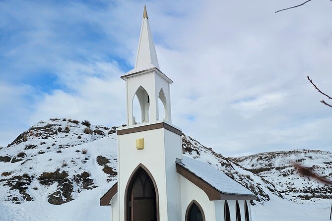 From Calgary: Drumheller Badlands Private Tour (Small Group) - Little Church and the quieter side of Drumheller