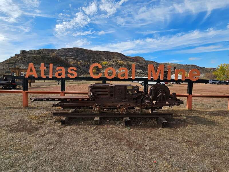 From Calgary: Drumheller Private Tour, Full day sightseeing - Star Mine Suspension Bridge and the reality of outdoor timing