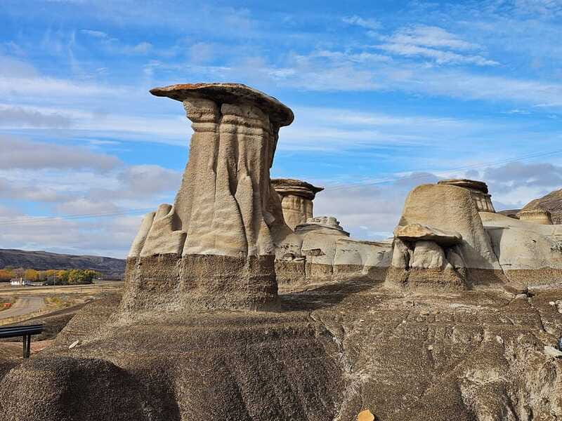 From Calgary: Drumheller Private Tour, Full day sightseeing - Royal Tyrrell Museum and the power of skip-the-line access