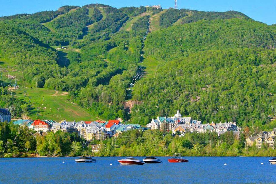 From Montréal: Mont-Tremblant 1-Day Tour - Saint-Sauveur walking stop, old streets and cathedral vibes