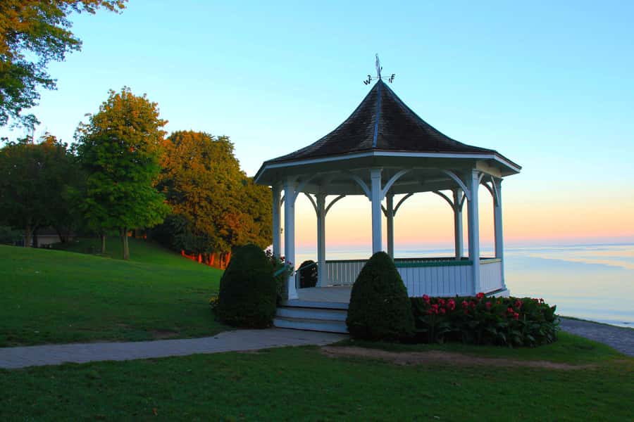 From Toronto: Niagara Falls Day Tour with Boat Cruise - Niagara Falls Free Time: Shop, Eat, and Actually Look
