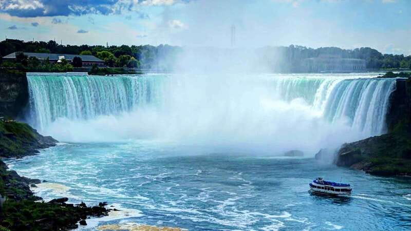 From Toronto: Niagara Falls Evening Tour With Boat Cruise - Niagara at night: why this evening plan works